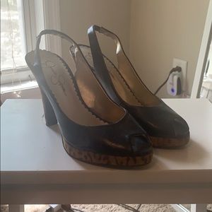 Jessica Simpson black heels with cheetah print